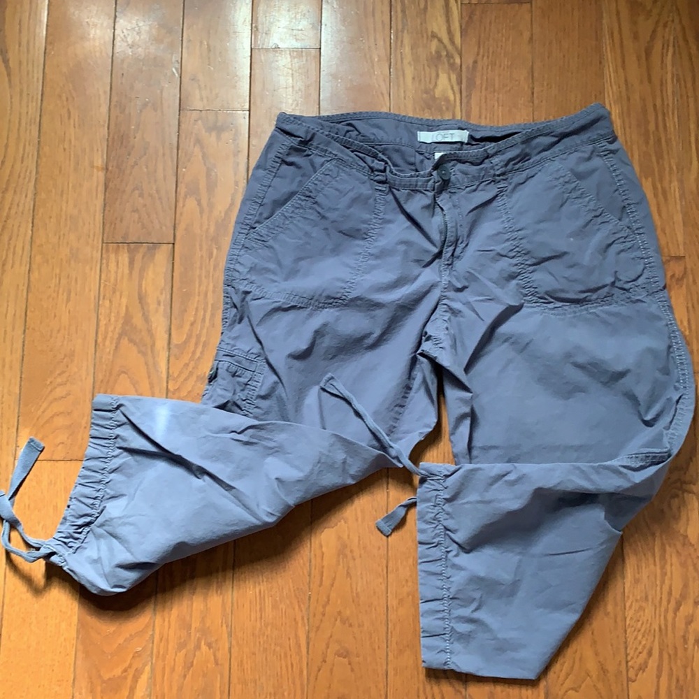 LOFT Ann Taylor cargo Capri pants size 6 - Picture 4 of 15